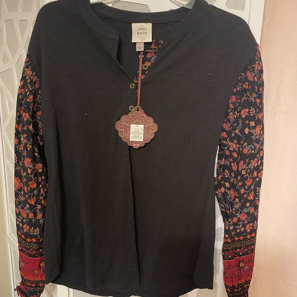 Knox Rose long sleeve blouse NWT
